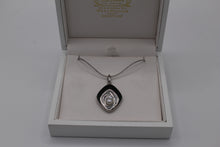 Load image into Gallery viewer, Nicole Barr pearl pendant