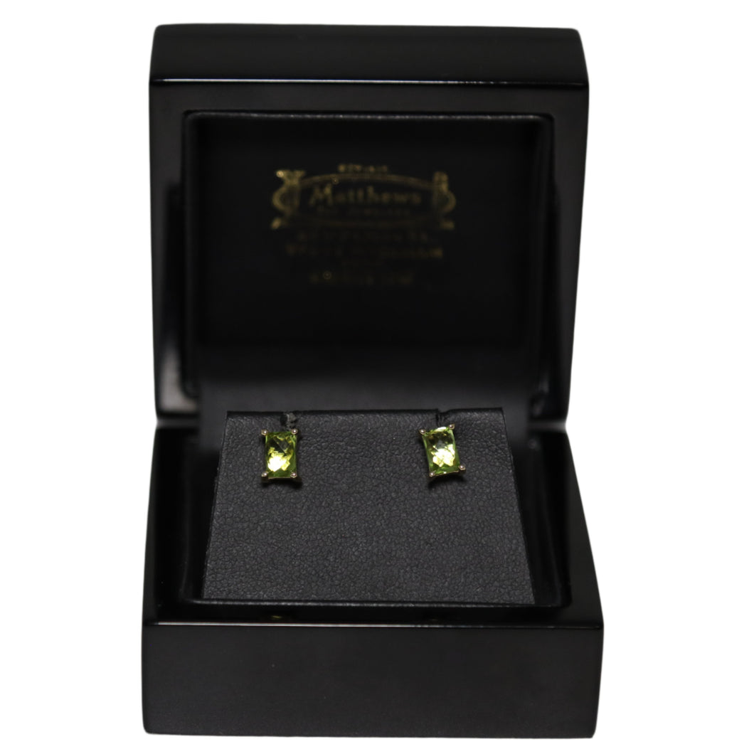 9ct Yellow Gold Rectangular Peridot Stud Earrings