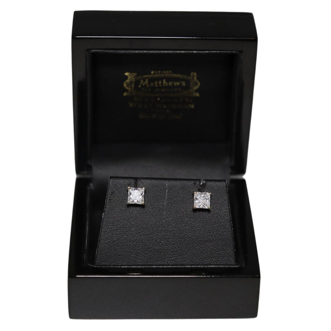 9ct Yellow Gold Cubic Zirconia Stud Earrings