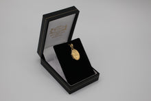 Load image into Gallery viewer, 9ct gold locket with leaf engraving
