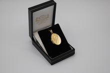 Load image into Gallery viewer, 9ct gold locket with corner leaf design
