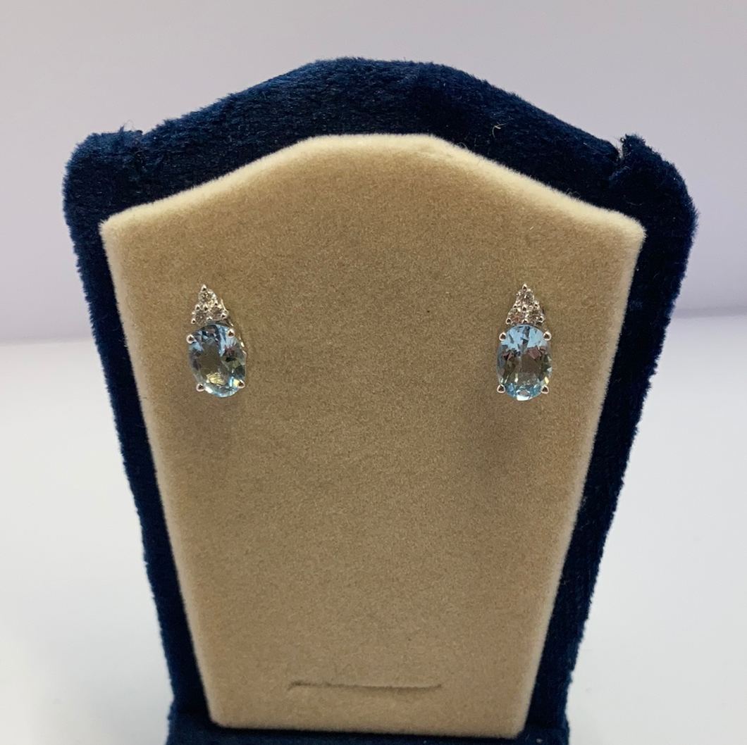 18ct White Gold Claw Set Oval Aquamarine From Diamond Trefoil Stud Earrings